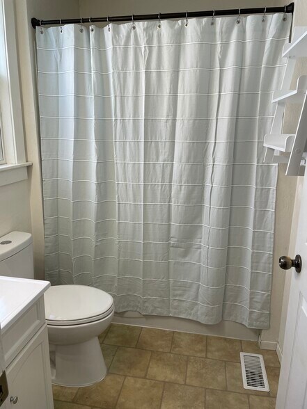 Building Photo - 108 Glenwood Ave