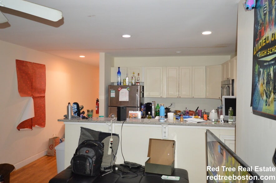 Building Photo - 62 Egmont St