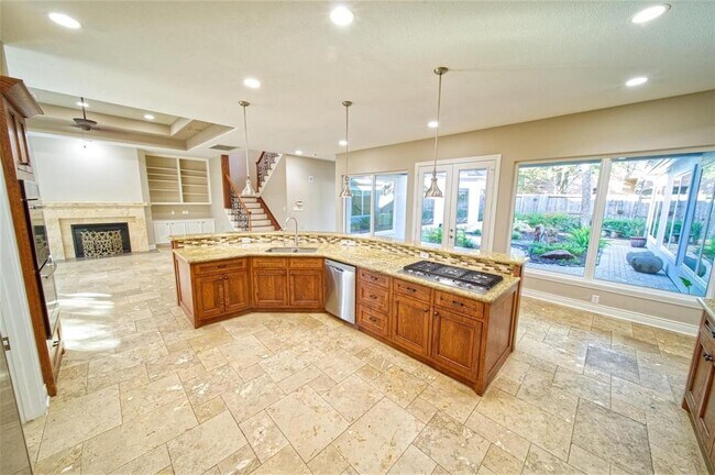 Building Photo - 910 Peachwood Bend Dr