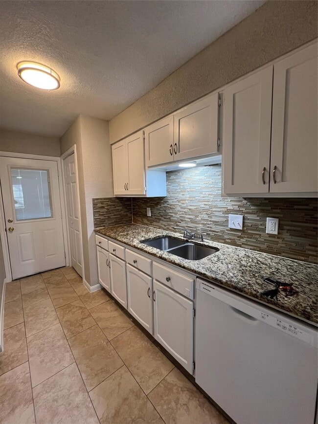 Building Photo - 10134 Emnora Ln