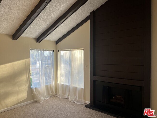 Building Photo - 5045 Maytime Ln