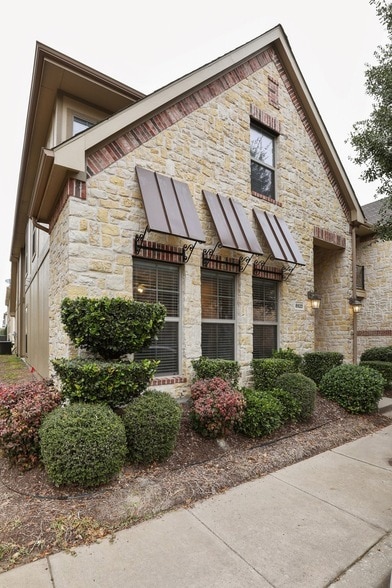 Building Photo - 8920 Soldiers Home Ln