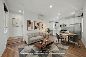 Building Photo - Sleek 3-Level Townhome in Hosford-Abernethy – Pet Friendly with W/S/G Included! Available Now!