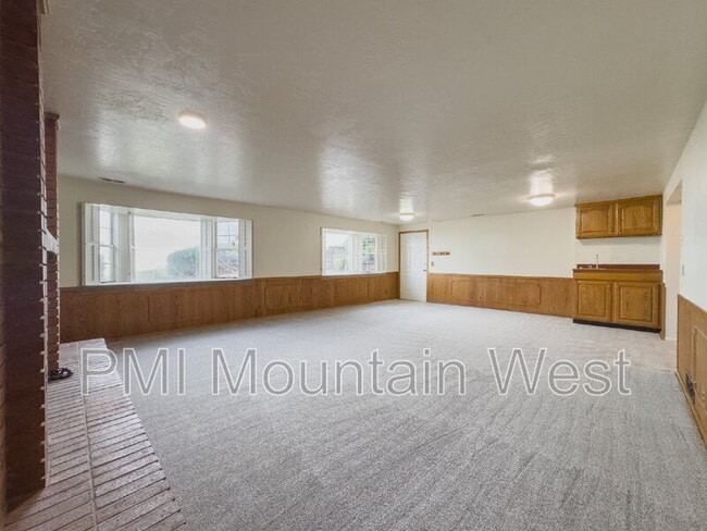 Building Photo - 1123 S 1500 E