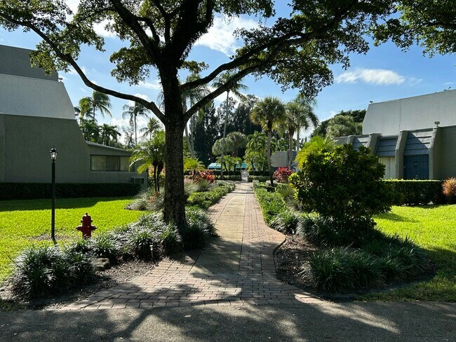 Building Photo - 4801 Esedra Ct