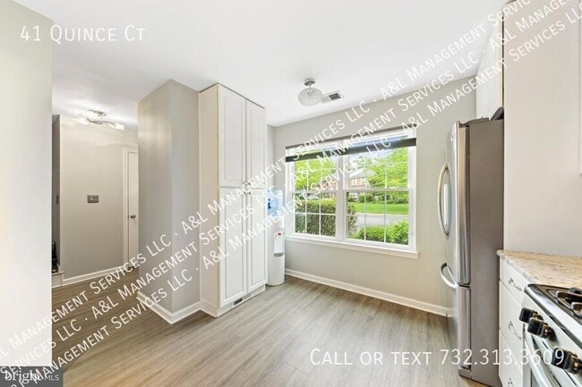 Building Photo - 41 Quince Ct