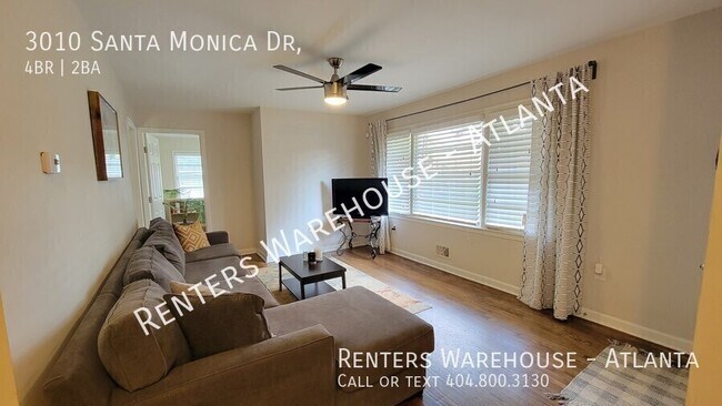 Building Photo - 3010 Santa Monica Dr