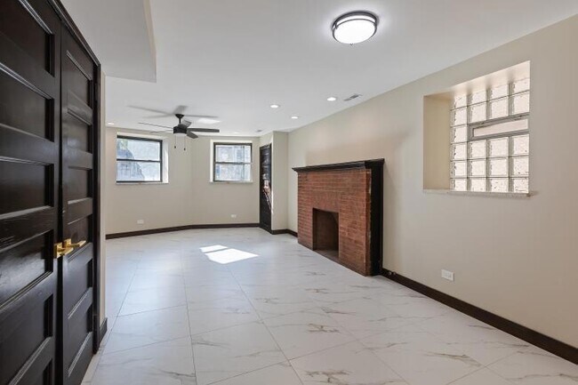 Building Photo - 444 E 48th St