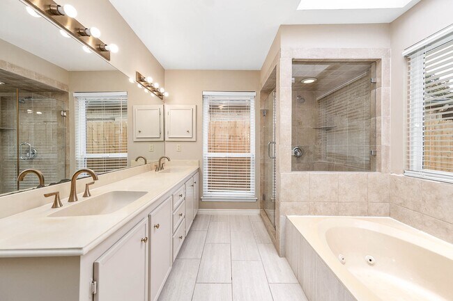 Building Photo - 12302 Piping Rock Dr
