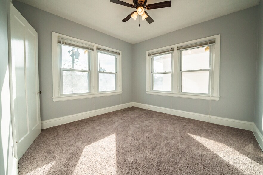 Building Photo - 2085 Marlowe Ave