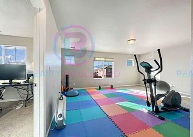 Building Photo - 1/2 Month Free!! Modern 3-Story Home with ...