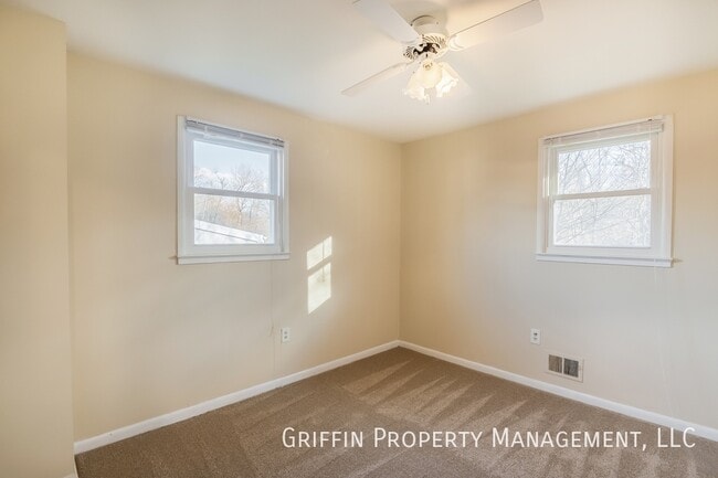 Building Photo - 5405 San Juan Dr