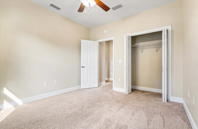 Building Photo - 3501 Mossy Oak Villas Cir