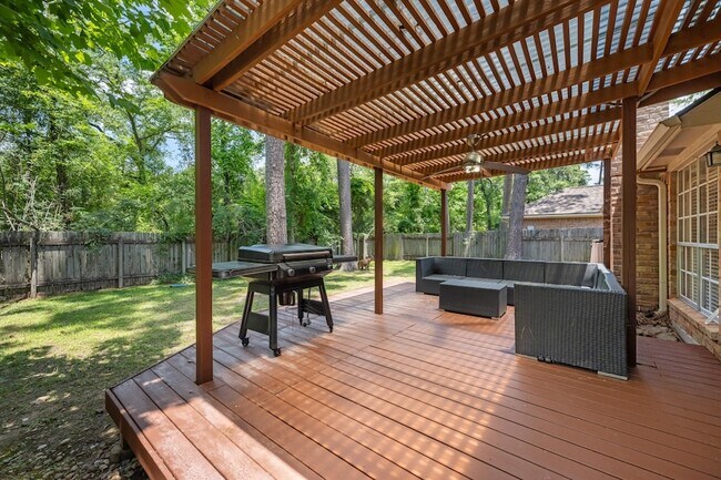 Building Photo - 43 Hickory Oak Dr