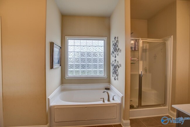 Building Photo - 200 Brighton Park Way