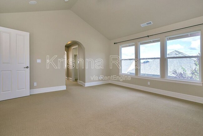 Building Photo - 12649 NW Bayonne Ln