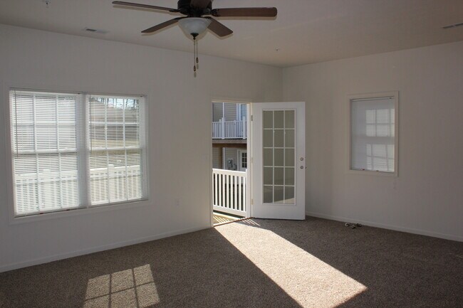 Building Photo - 1476 Taylor Grove Ln
