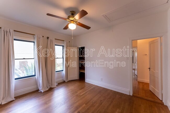 Building Photo - 310 Le Grande Ave