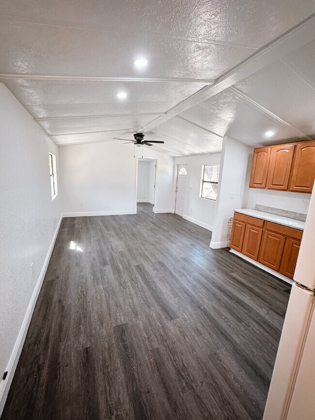 Building Photo - Remodeled Lakefront 2 Bedroom 2 Bath mobile home