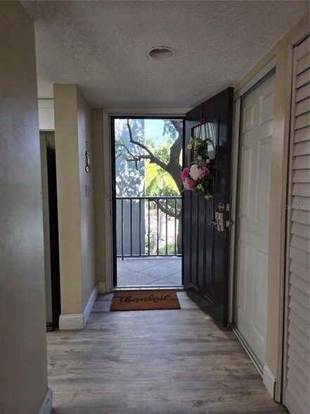 Building Photo - 105 4th Ave NE