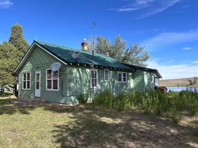 Building Photo - 639 A County Rd