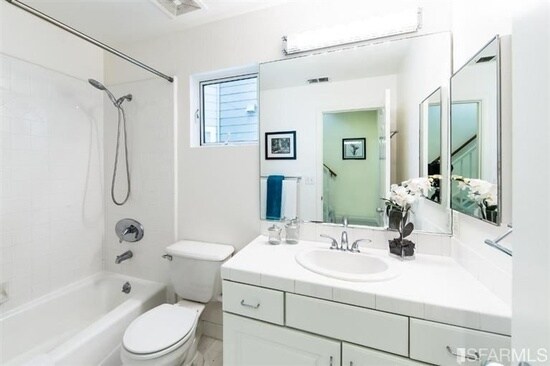 Building Photo - 26 Jennifer Pl