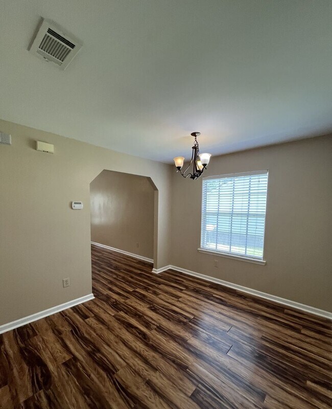 Building Photo - 4013 Catawba St