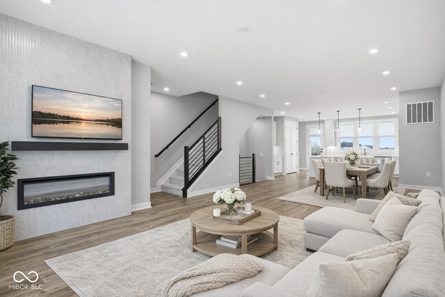 Building Photo - 420 Elite St