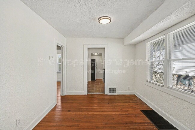 Building Photo - 3315 E 52nd St