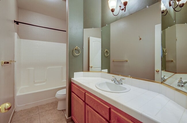 Building Photo - 2898 E Pryor Dr