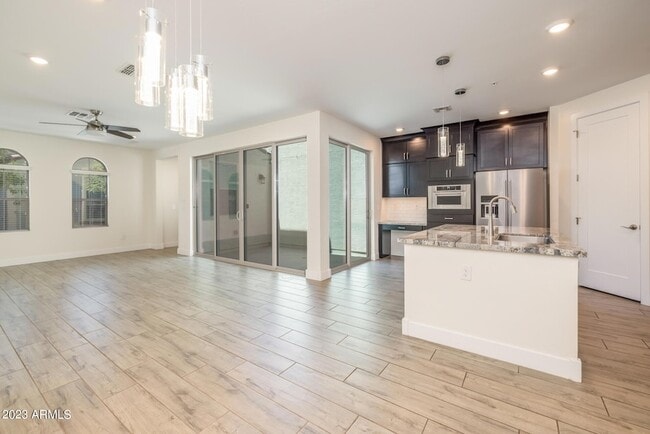 Building Photo - 3855 S McQueen Rd