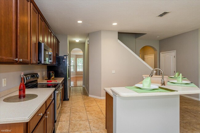 Building Photo - 4 br, 2.5 bath House - 1709 Madison Ivy Ci...