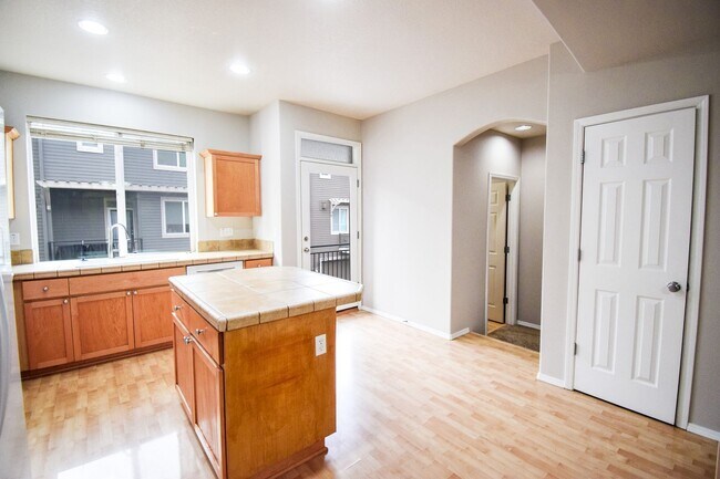 Building Photo - 2357 NW 168th Pl
