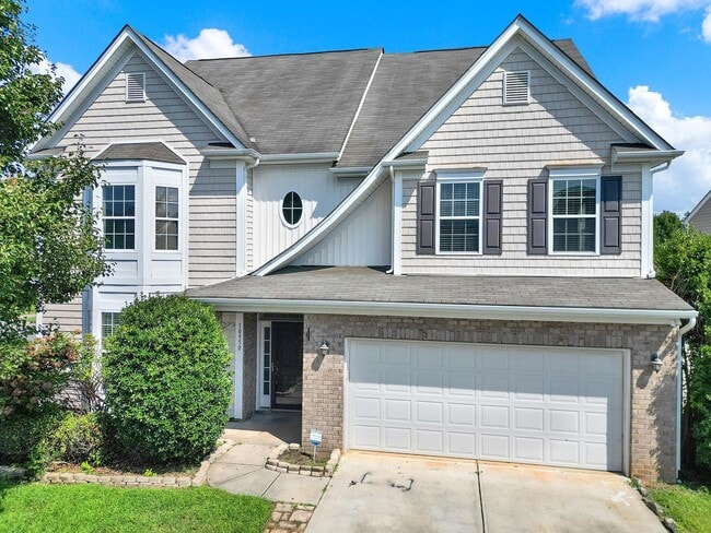 Building Photo - Stunning 6 Bed 3.5 Bath Home in Davidson!
