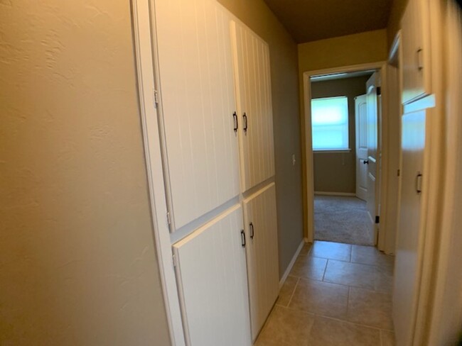Building Photo - Northwest OKC 3 Bed 2 Bath For Rent!