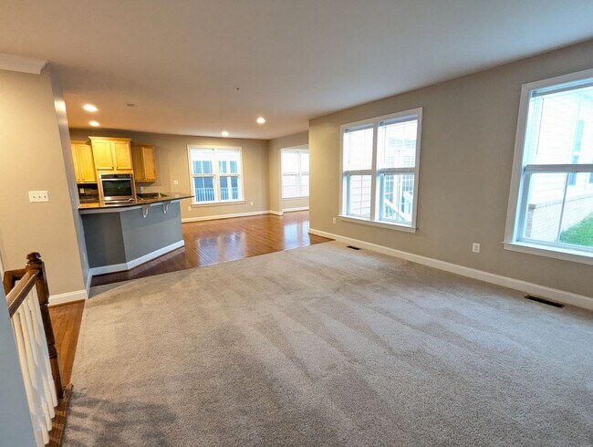 Building Photo - STUNNING Single Family Home in Brunswick C...