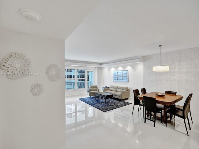 Building Photo - 3750 Galt Ocean Dr