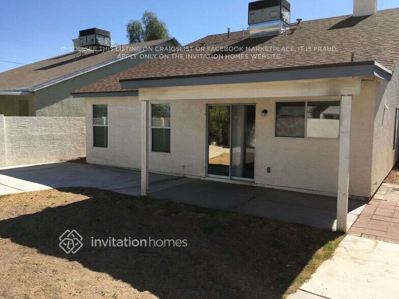 Building Photo - 10510 N 76th Dr