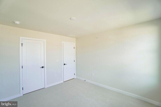 Building Photo - 332 Aspen Wy