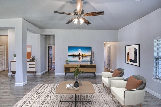 Building Photo - 624 Caladium Dr