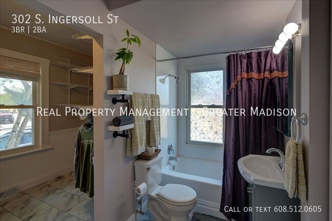 Building Photo - 302 S Ingersoll St