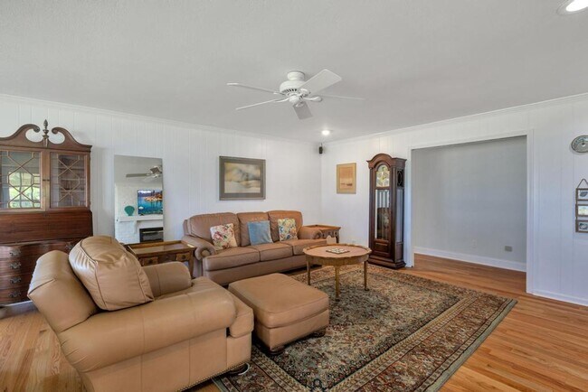 Building Photo - Fully Furnished Short Term Rental! Intercoastal Waterway!