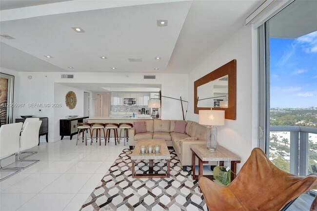 Building Photo - 2600 E Hallandale Beach Blvd