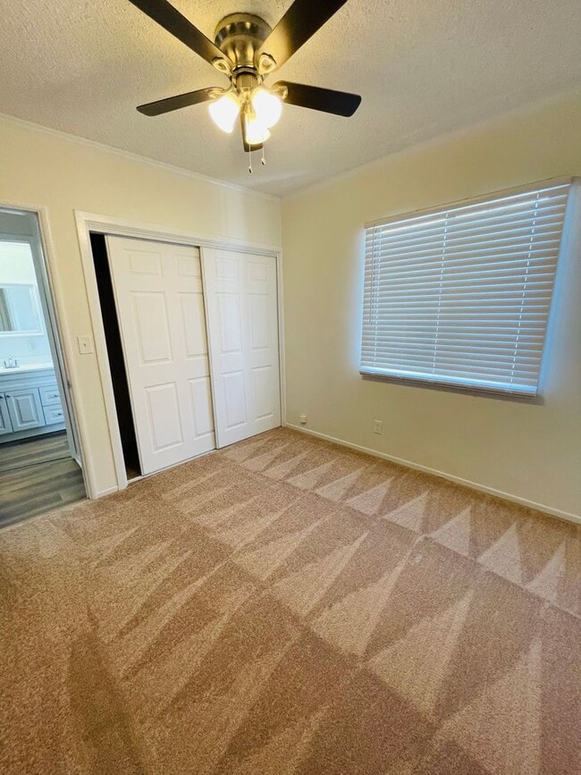 Building Photo - Lomita - Traditional Style - 4 bd / 2 ba H...