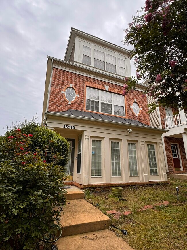 Building Photo - 16510 Bobster Ct