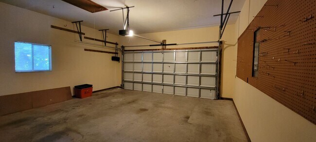 Building Photo - 1631 NW 94th St