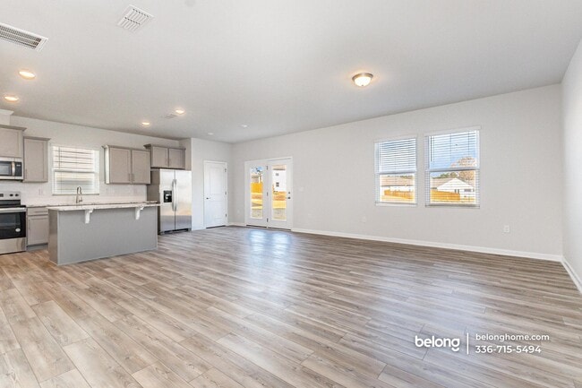 Building Photo - 1425 Rhodes Pond St