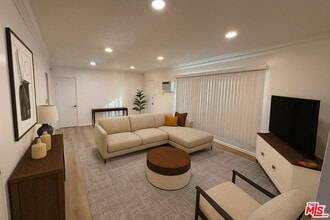 Building Photo - 926 S Bedford St