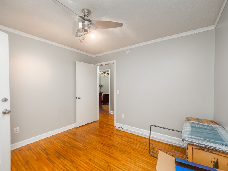 Building Photo - 910 S Ott Rd