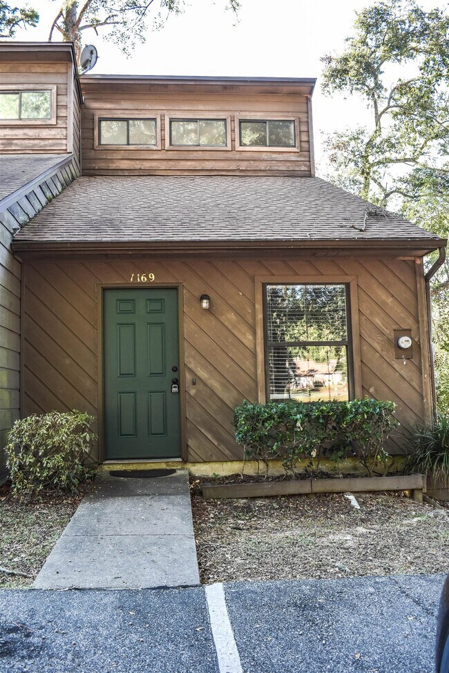 Primary Photo - 1169 Ocala Rd